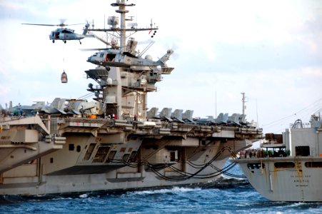 USS HARRY S. TRUMAN (CVN 75) 131127-N-PL185-335 (11146073145)