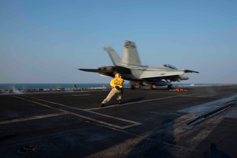 USS HARRY S. TRUMAN (CVN 75) 131129-N-CC806-149 (11146096416)