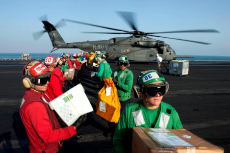 USS HARRY S. TRUMAN (CVN 75) 131219-N-ZG705-494 (11461631185)