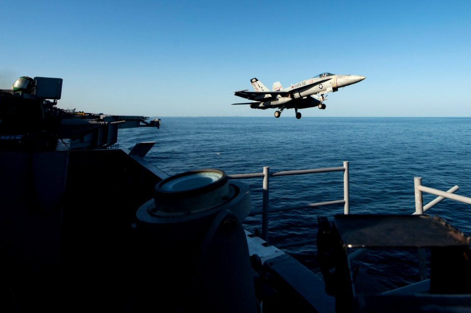 USS HARRY S. TRUMAN (CVN 75) 131203-N-ZG705-117 (11202390153)