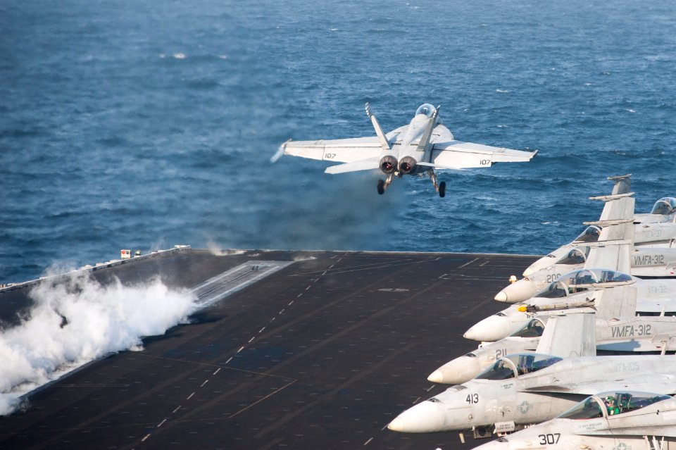 USS HARRY S. TRUMAN (CVN 75) 131216-N-ZG705-044 (11414244096)