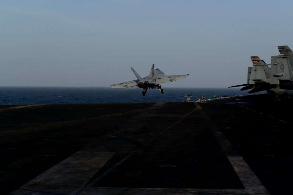 USS HARRY S. TRUMAN (CVN 75) 131217-N-GR168-029 (11430310556)