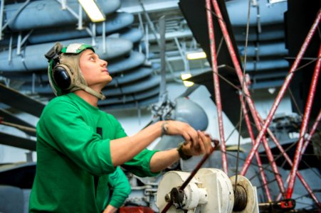 USS Harry S. Truman (CVN 75) 131206-N-CE241-006 (11248404206)