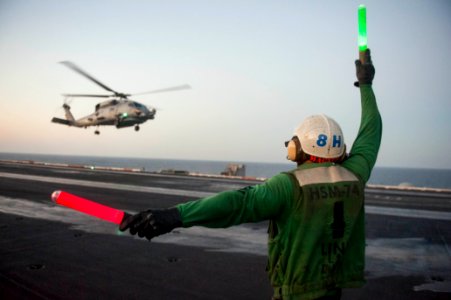 USS HARRY S. TRUMAN (CVN 75) 131214-N-ZG705-201 (11414282365)