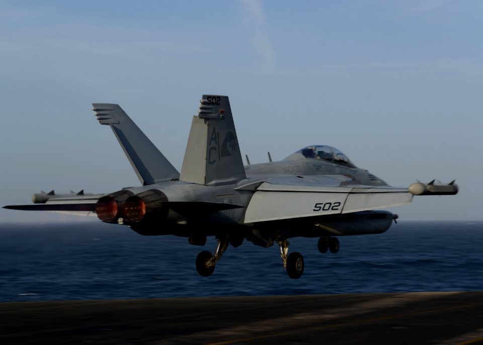USS HARRY S. TRUMAN (CVN 75) 131217-N-GR168-033 (11430426283)