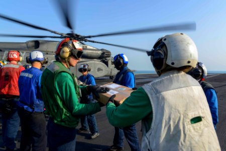 USS HARRY S. TRUMAN (CVN 75) 131219-N-GR168-118 (11461647785)