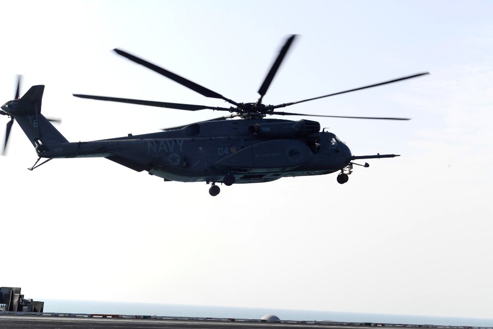 USS HARRY S. TRUMAN (CVN 75) 131219-N-GR168-096 (11461821353)
