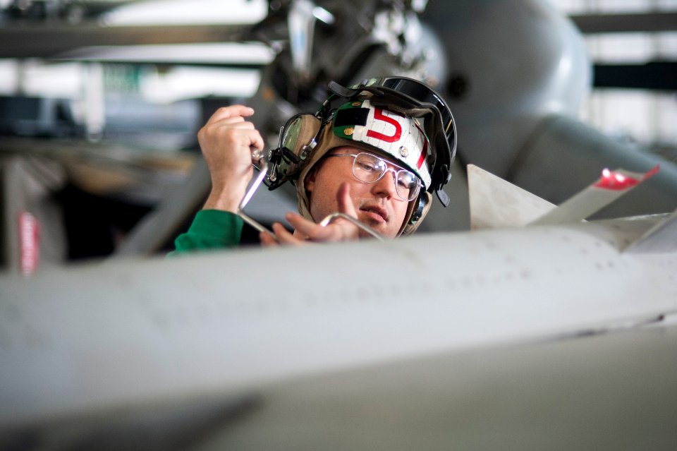 USS HARRY S. TRUMAN (CVN 75) 140107-N-ZG705-136 (11831604554)