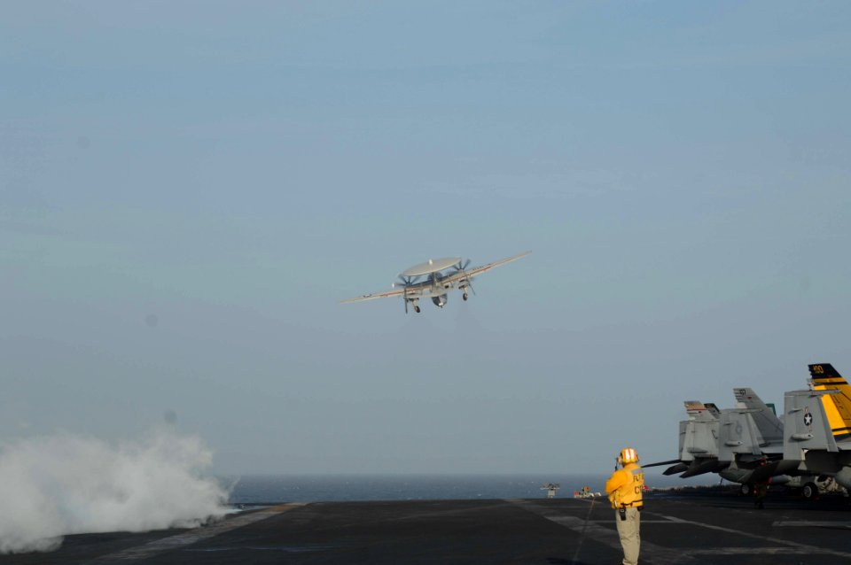 USS HARRY S. TRUMAN (CVN 75) 131217-N-ZN848-017 (11430279994)