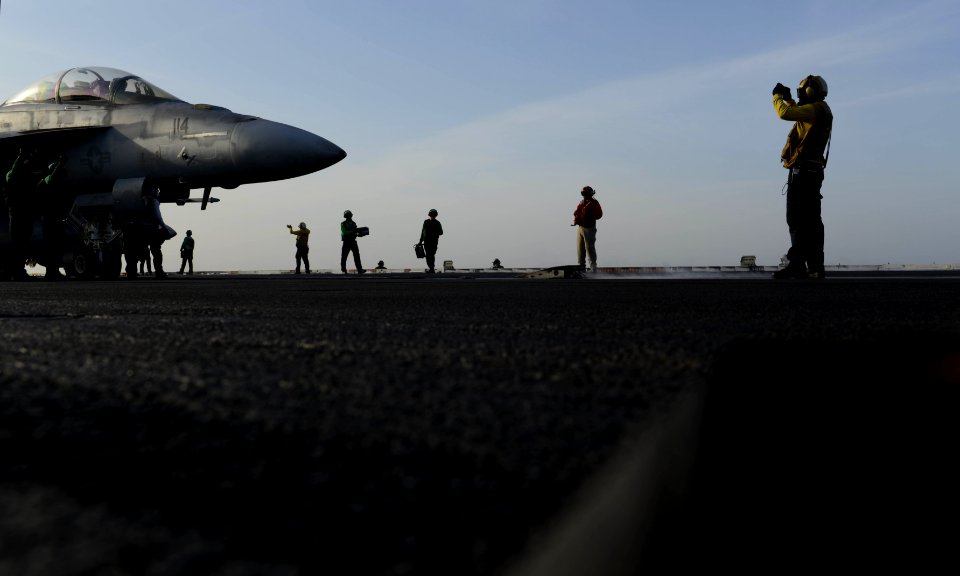 USS HARRY S. TRUMAN (CVN 75) 131217-N-GR168-017 (11430287204)
