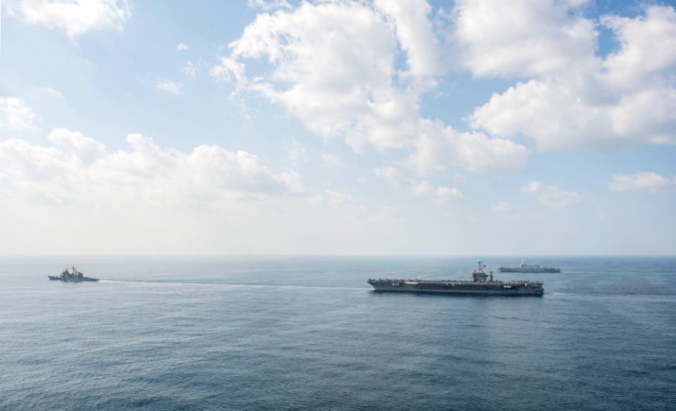USS HARRY S. TRUMAN (CVN 75) 140103-N-CL550-334 (11798735854)