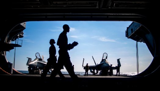 USS Harry S. Truman (CVN 75) 140110-N-ZG705-334 (11883318825)