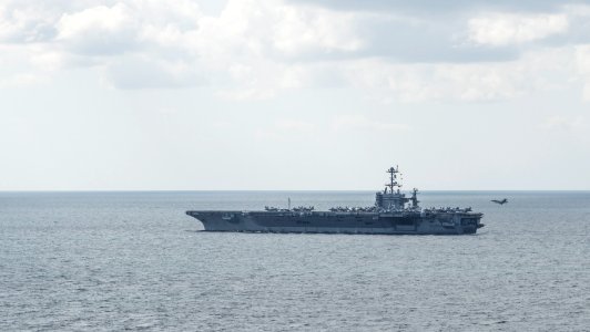 USS HARRY S. TRUMAN (CVN 75) 140107-N-CL550-396 (11831613264)