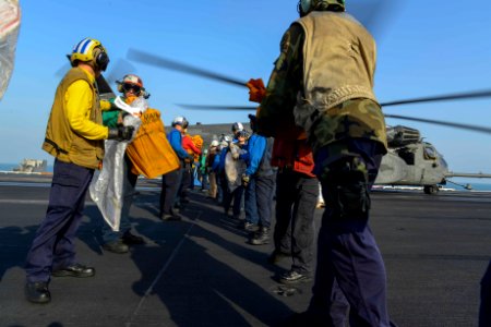 USS HARRY S. TRUMAN (CVN 75) 131219-N-GR168-136 (11461693414)