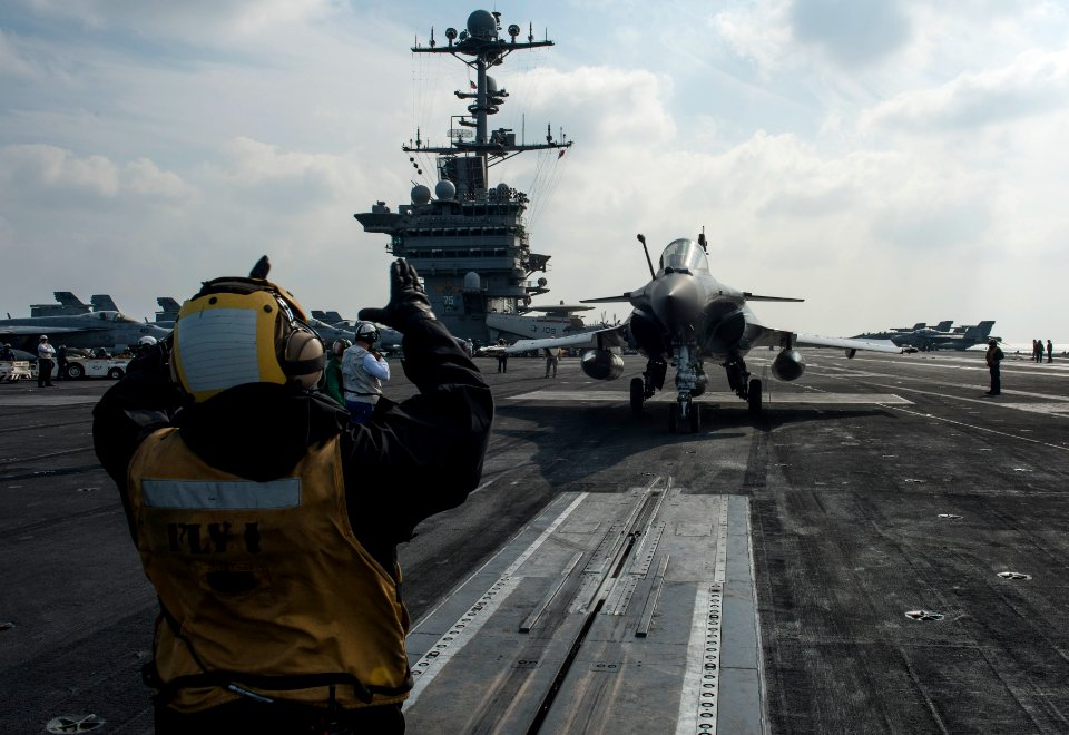 USS HARRY S. TRUMAN (CVN 75) 140113-N-XL102-217 (11942192803)