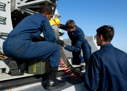 USS HARRY S. TRUMAN (CVN 75) 131231-N-IG780-056 (11704757106)