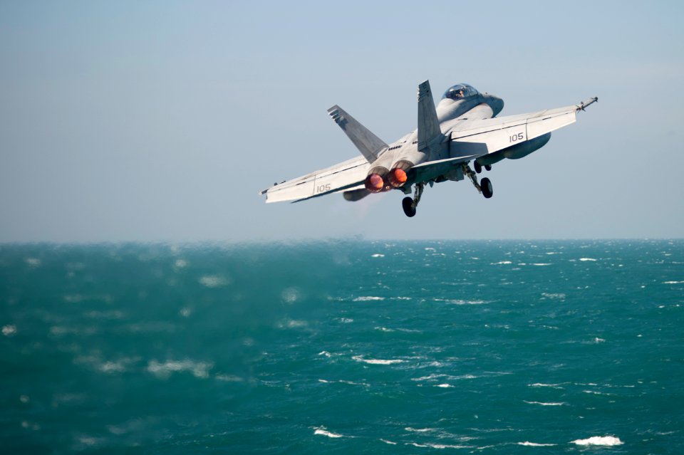 USS HARRY S. TRUMAN (CVN 75) 131221-N-ZG705-074 (11490382816)