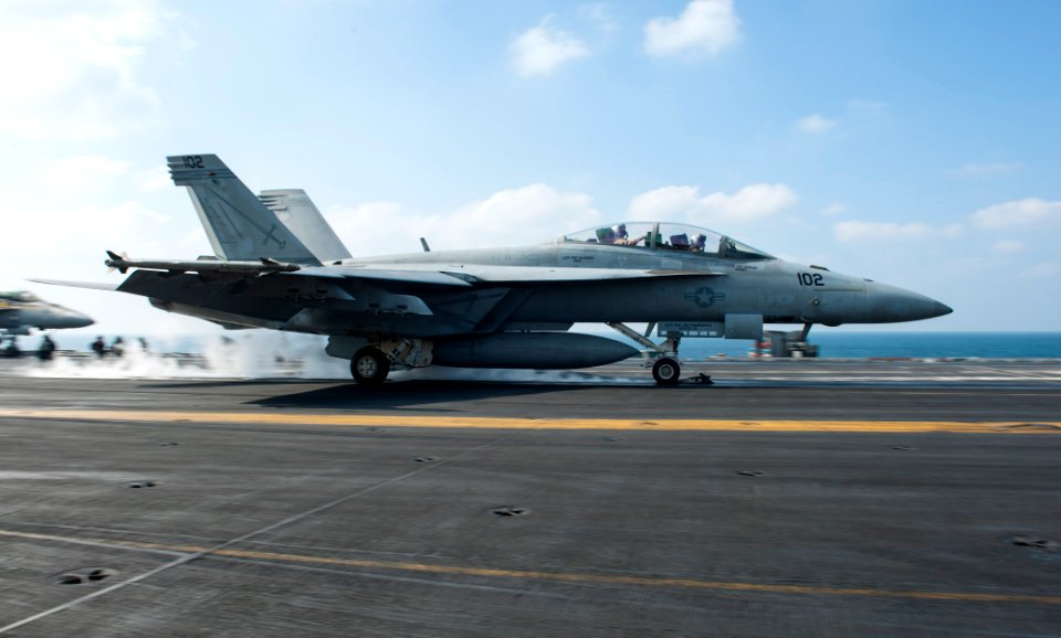 USS HARRY S. TRUMAN (CVN 75) 140113-N-XL102-257 (11941916445)