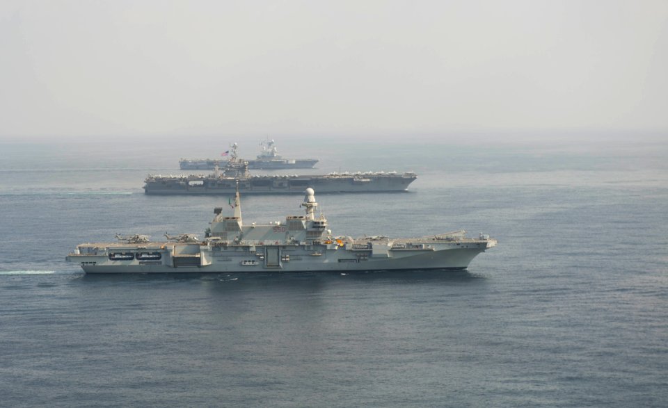 USS HARRY S. TRUMAN (CVN 75) 140103-N-QI228-508 (11799070466)