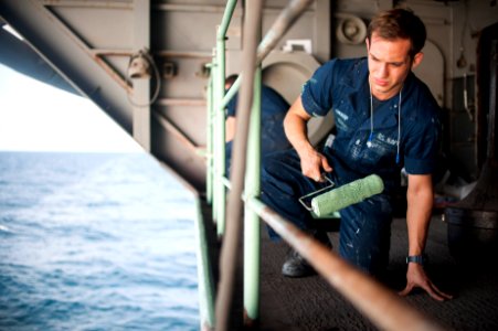 USS HARRY S. TRUMAN (CVN 75) 140107-N-ZG705-092 (11831605624)
