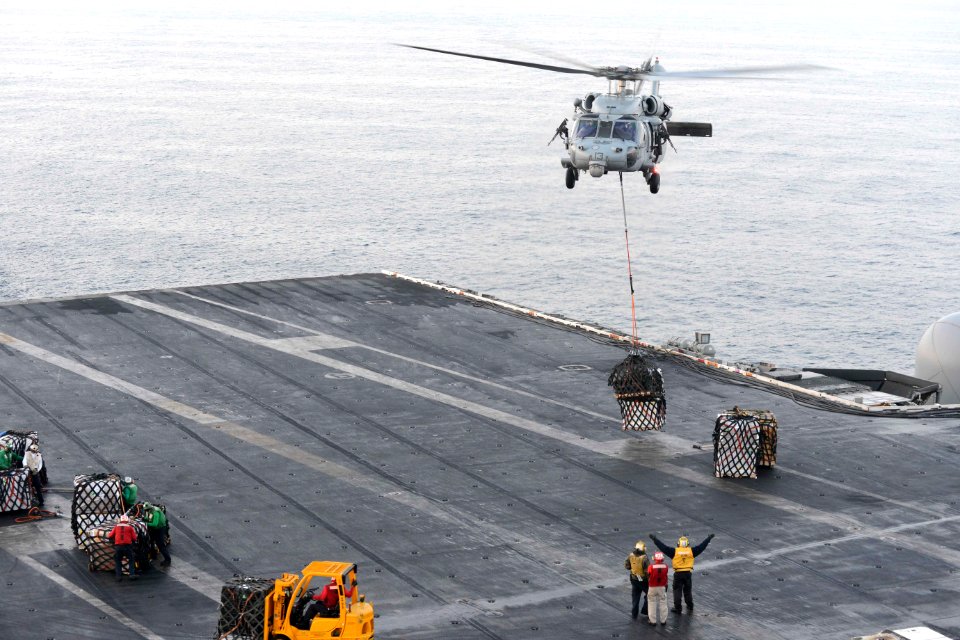 USS HARRY S. TRUMAN (CVN 75) 140129-N-CC806-021 (12221170375)
