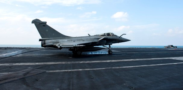 USS HARRY S. TRUMAN (CVN 75) 140113-N-XL102-106 (11942368974)