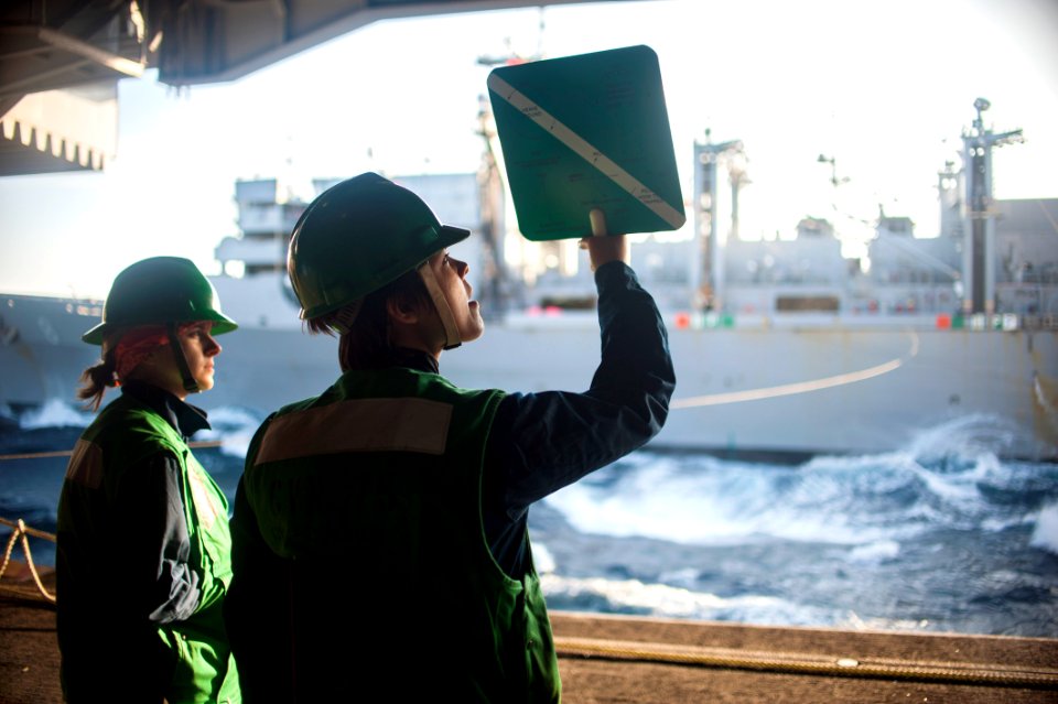USS Harry S. Truman (CVN 75) 140110-N-ZG705-215 (11883318805)
