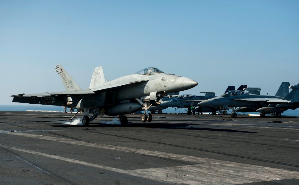USS HARRY S. TRUMAN (CVN 75) 140128-N-XL102-151 (12201155455)