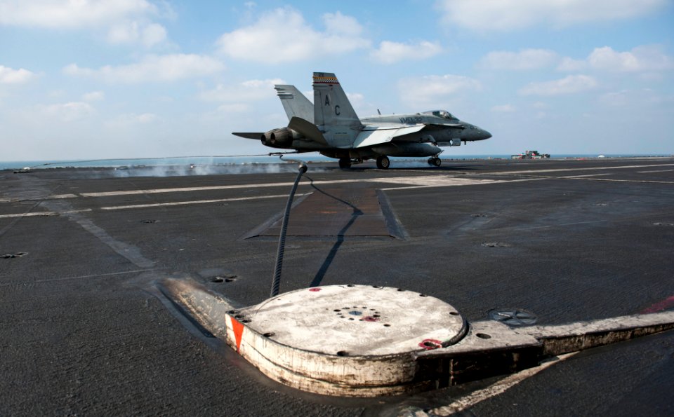 USS HARRY S. TRUMAN (CVN 75) 140113-N-XL102-281 (11942762436)