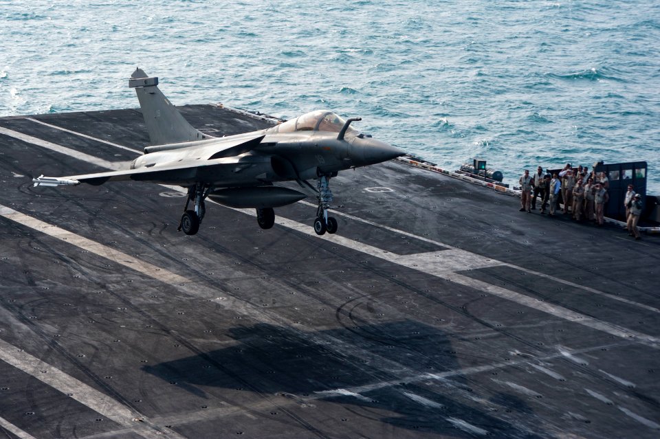 USS HARRY S. TRUMAN (CVN 75) 140113-N-ZG705-216 (11942752466)