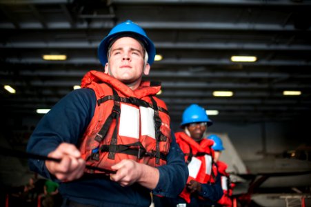 USS Harry S. Truman (CVN 75) 140110-N-ZG705-012 (11883318435)