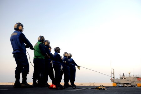USS HARRY S. TRUMAN (CVN 75) 140205-N-CC806-017 (12337939724)