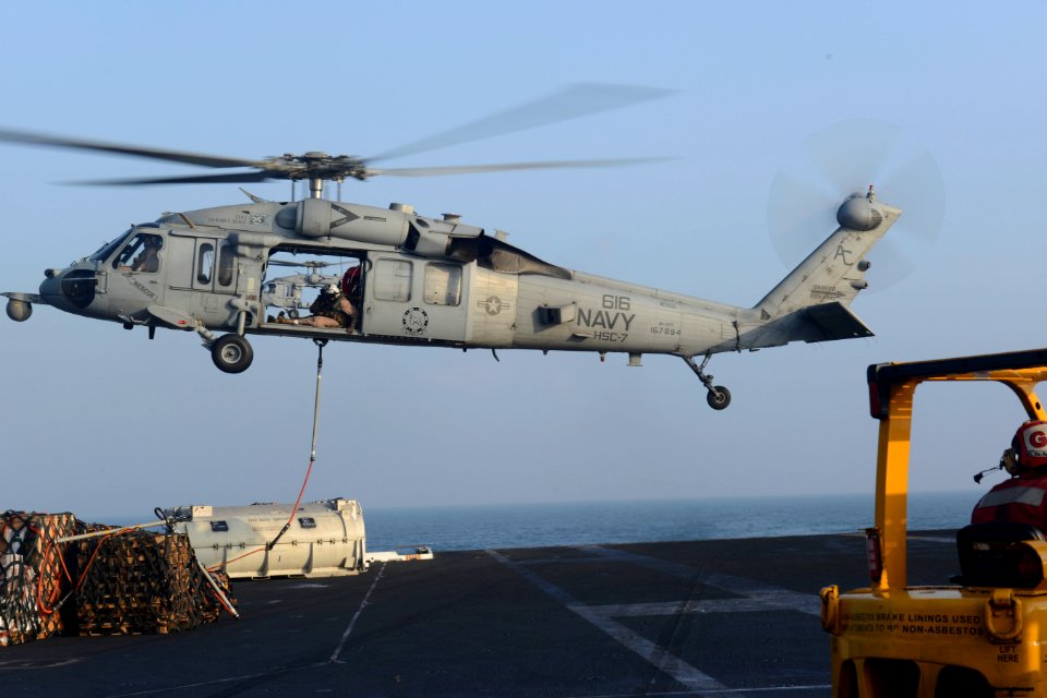 USS HARRY S. TRUMAN (CVN 75) 140205-N-CC806-087 (12337636873)