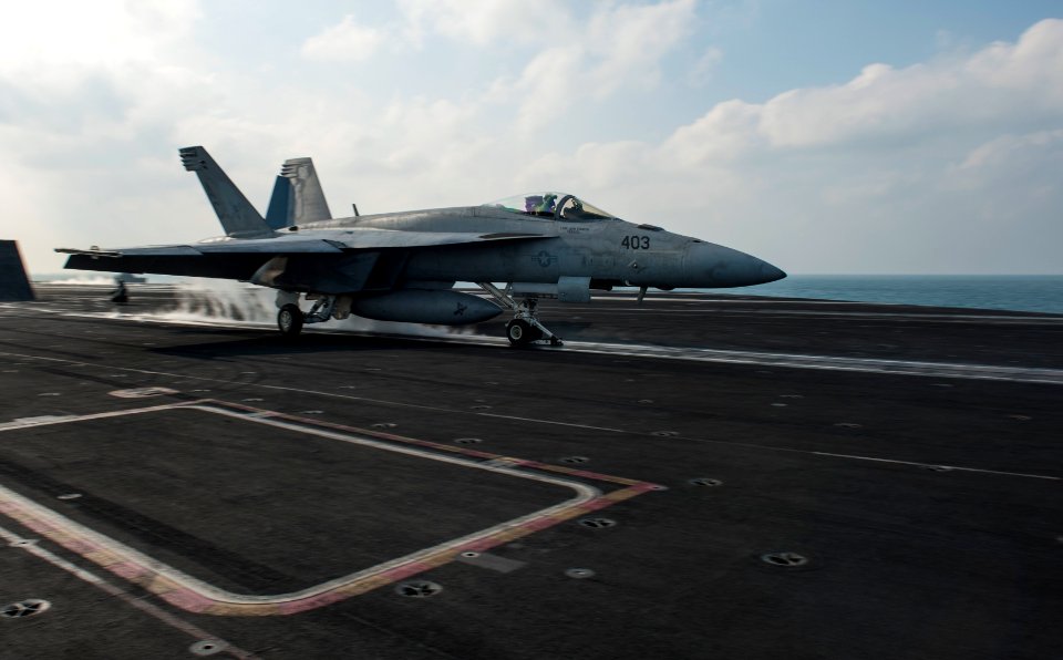 USS HARRY S. TRUMAN (CVN 75) 140113-N-XL102-014 (11942200353)