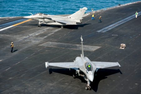 USS HARRY S. TRUMAN (CVN 75) 140113-N-ZG705-250 (11942347494)