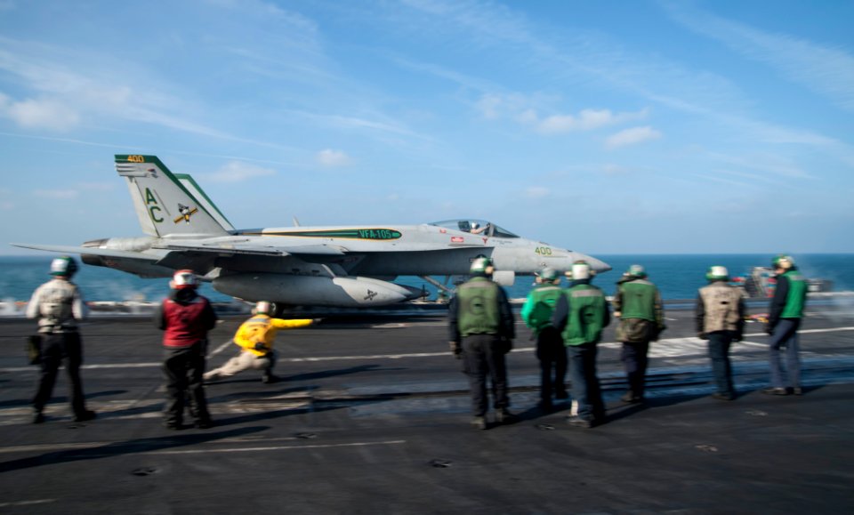 USS HARRY S. TRUMAN (CVN 75) 140114-N-XL102-021 (11959211255)