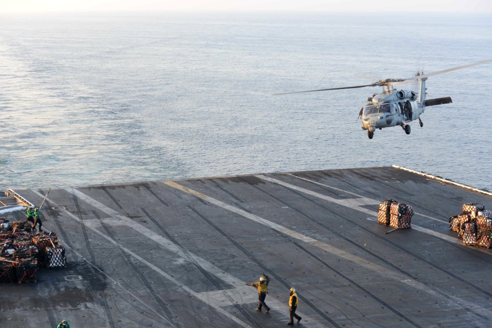 USS HARRY S. TRUMAN (CVN 75) 140129-N-CC806-083 (12221568664)
