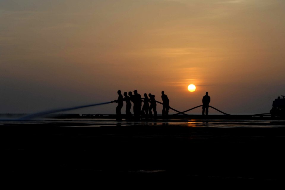 USS HARRY S. TRUMAN (CVN 75) 140209-N-ZN848-222 (12429042794)