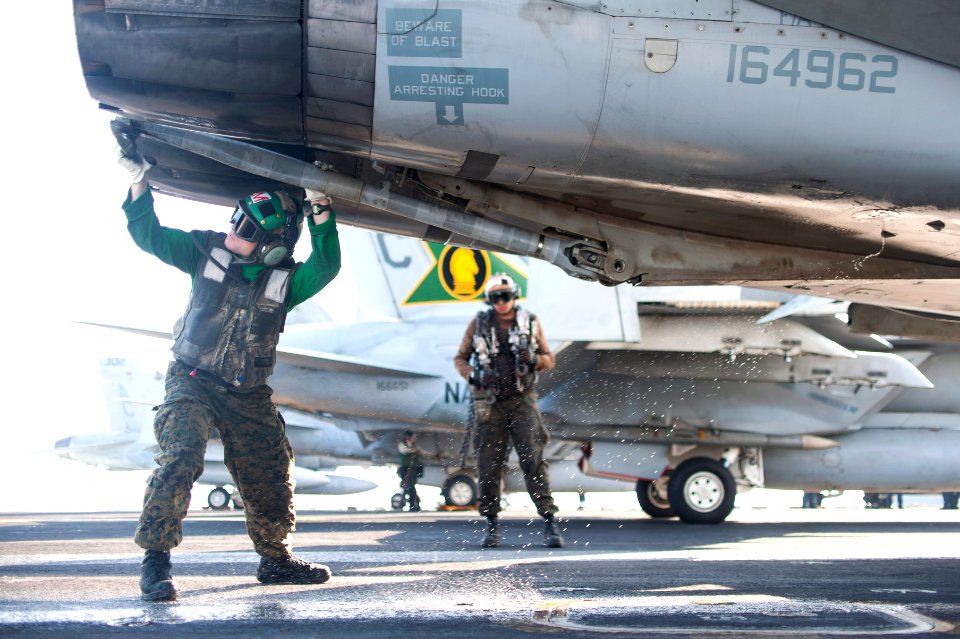 USS HARRY S. TRUMAN (CVN 75) 140125-N-ZG705-120 (12146681864)
