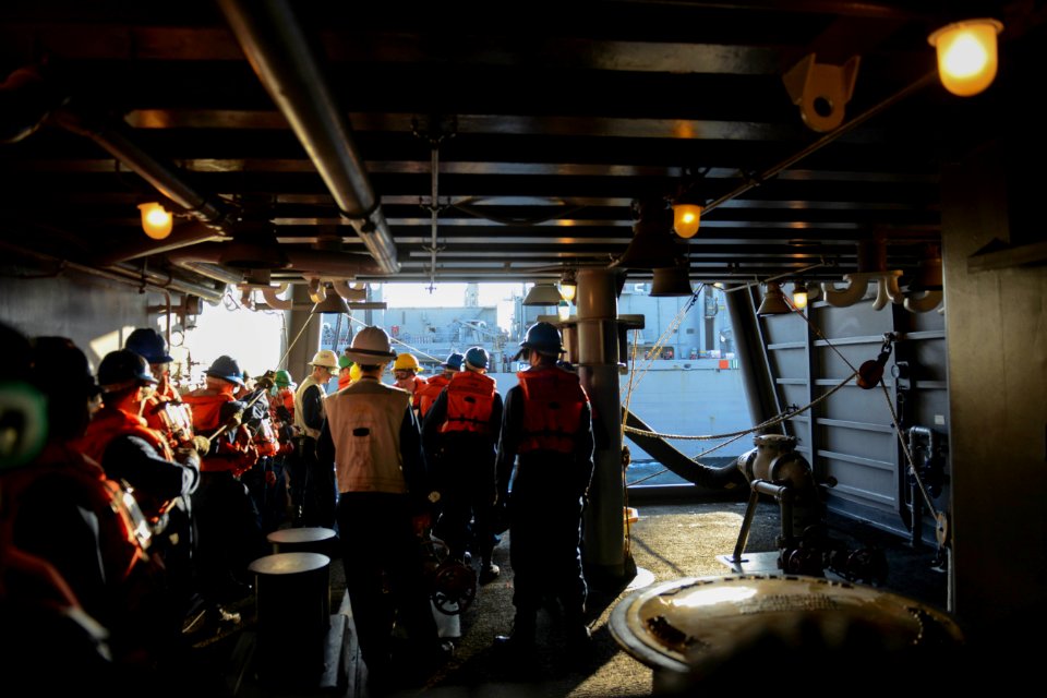 USS HARRY S. TRUMAN (CVN 75) 140129-N-CC806-110 (12221157135)