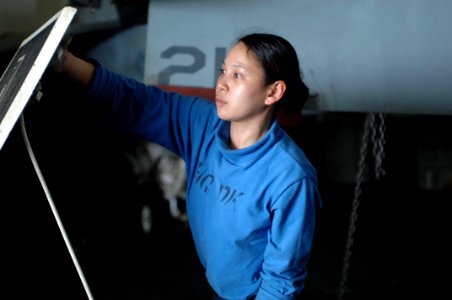 USS HARRY S. TRUMAN (CVN 75) 140217-N-ZN848-014 (12635013574)