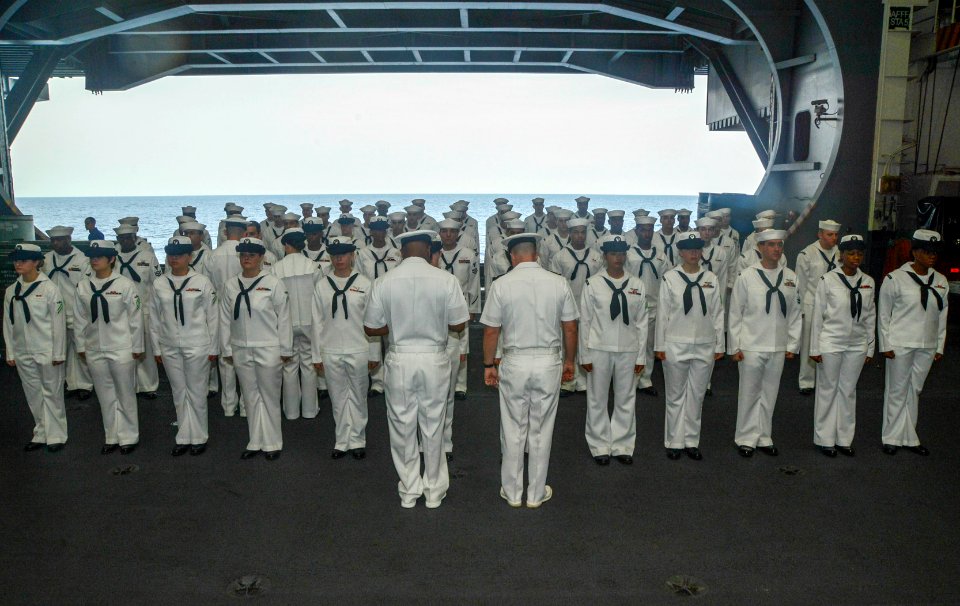 USS HARRY S. TRUMAN (CVN 75) 140209-N-XZ339-040 (12428731933)