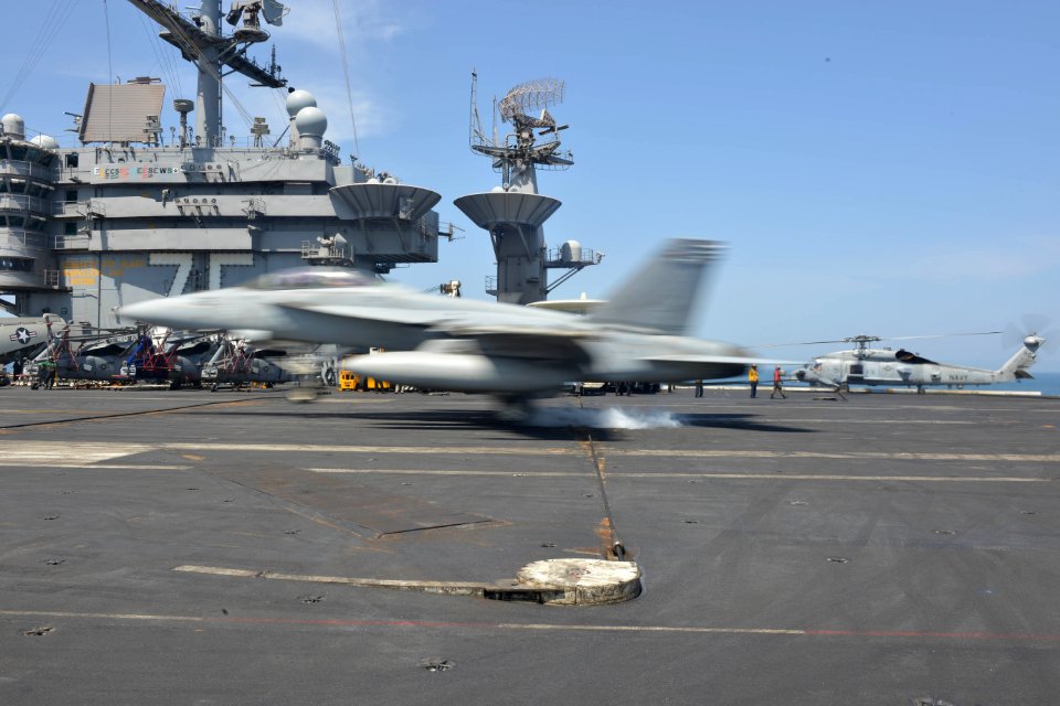 USS HARRY S. TRUMAN (CVN 75) 140310-N-CC806-092 (13076784183)