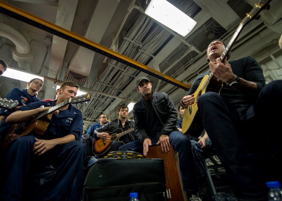 USS HARRY S. TRUMAN (CVN 75) 140209-N-IG780-295 (12428584435)