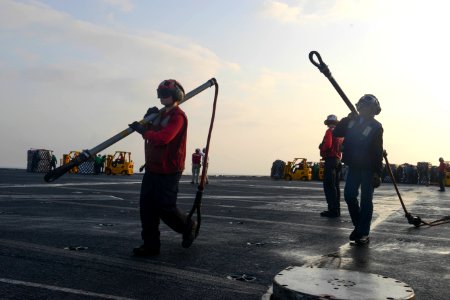 USS HARRY S. TRUMAN (CVN 75) 140205-N-CC806-074 (12337484735)