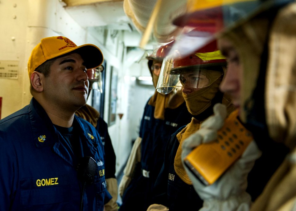 USS HARRY S. TRUMAN (CVN 75) 140303-N-VE959-130 (12921448425)