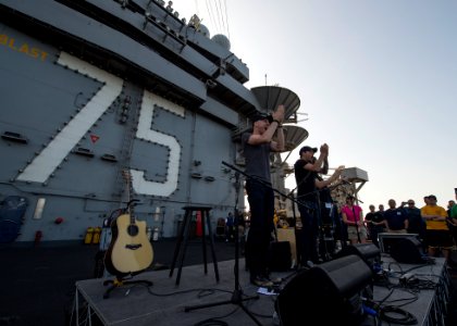 USS HARRY S. TRUMAN (CVN 75) 140209-N-IG780-144 (12429071854)