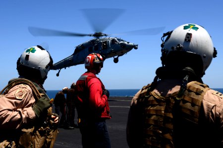 USS HARRY S. TRUMAN (CVN 75) 140320-N-MV682-655 (13305787774)