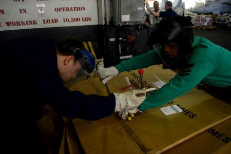 USS HARRY S. TRUMAN (CVN 75) 140219-N-CC806-108 (12649805835)