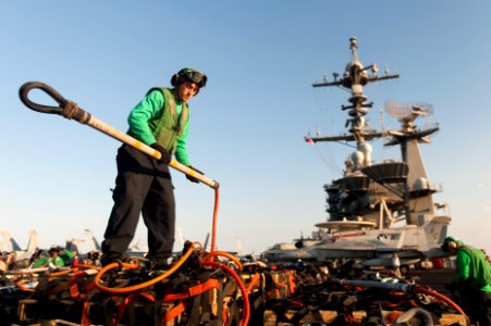 USS HARRY S. TRUMAN (CVN 75) 140212-N-ZG705-207 (12493886214)